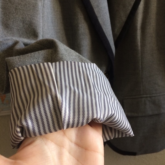 NWOT Gray and Navy Blue blazer - Picture 2 of 8